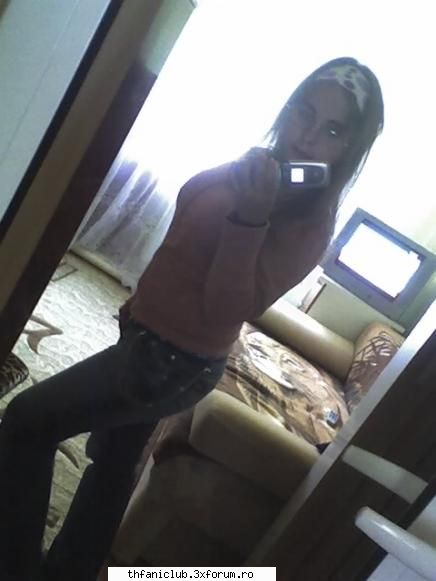 fak reclama la telefon :rotfl:  :rotfl: poze cu voi!
